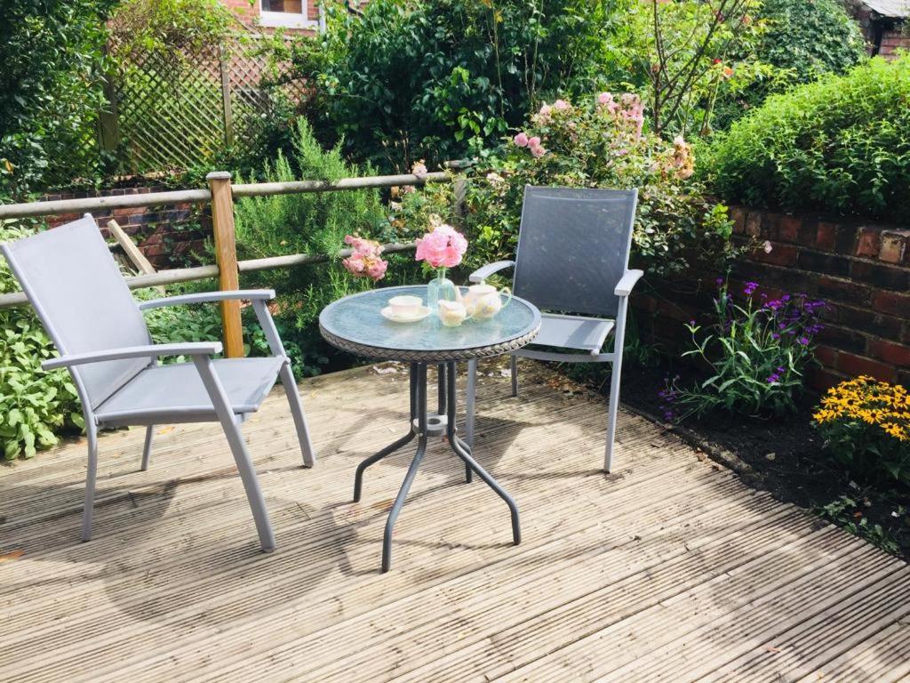 Villa Cosy House With Garden & Parking, Sheffield Exterior foto