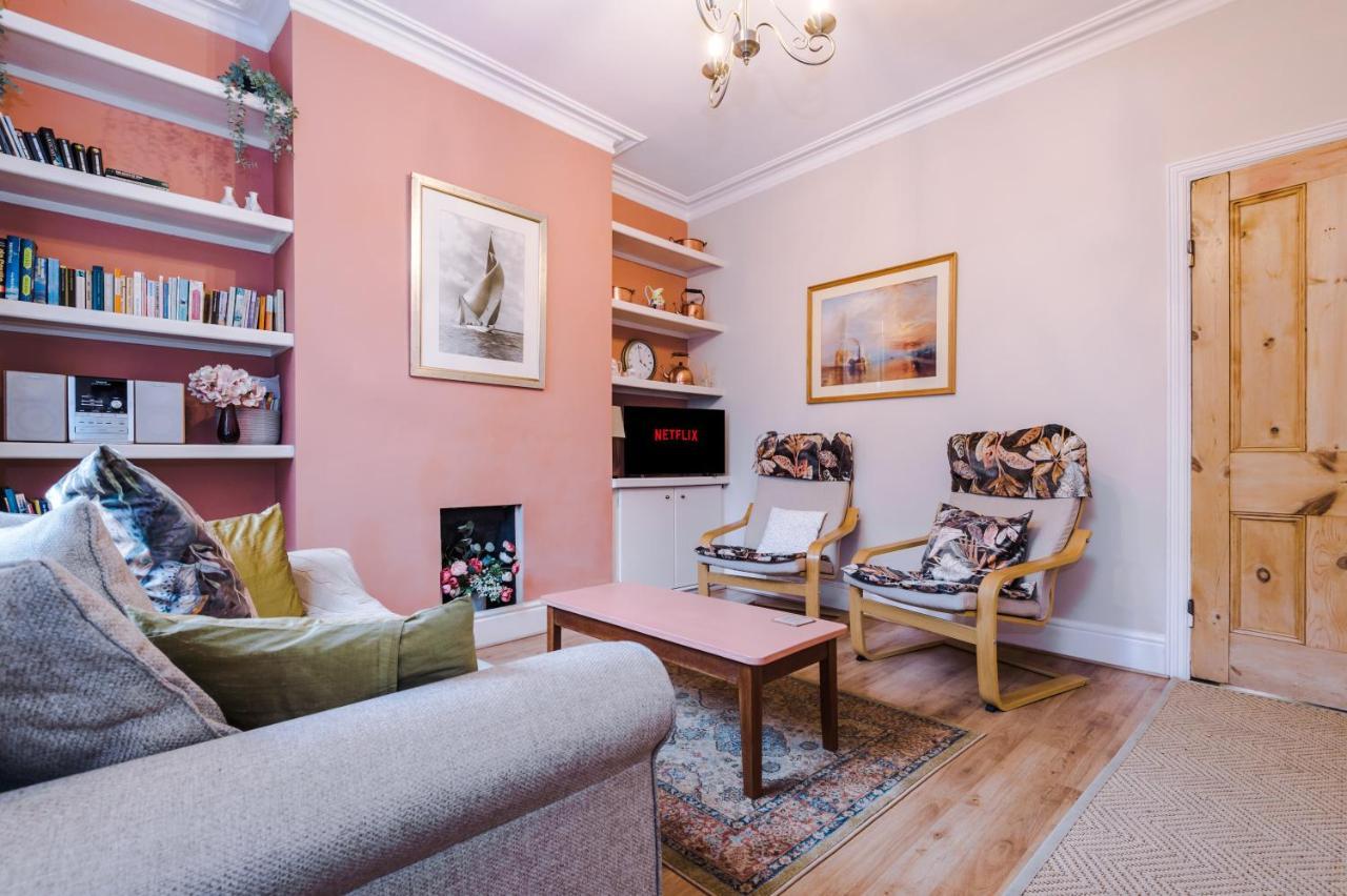 Villa Cosy House With Garden & Parking, Sheffield Exterior foto