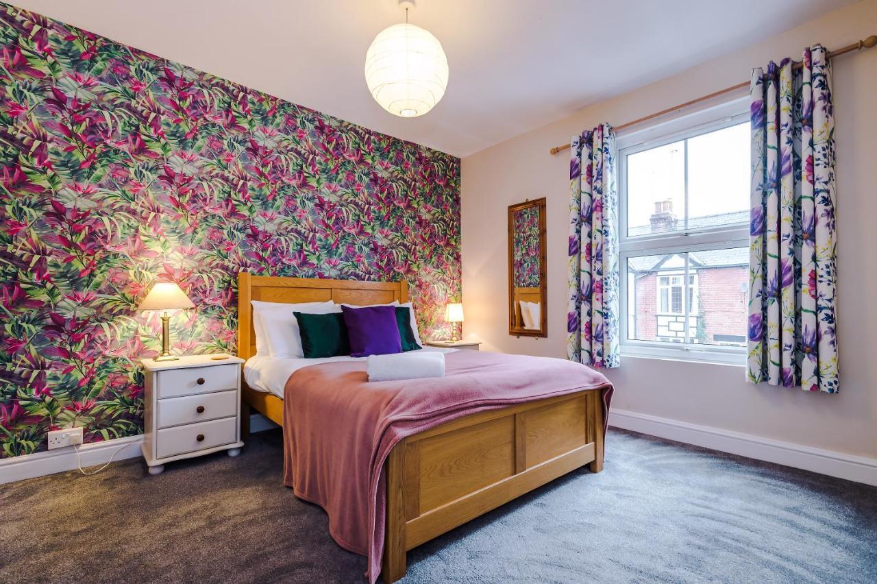 Villa Cosy House With Garden & Parking, Sheffield Exterior foto