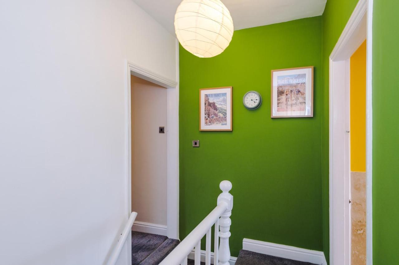 Villa Cosy House With Garden & Parking, Sheffield Exterior foto