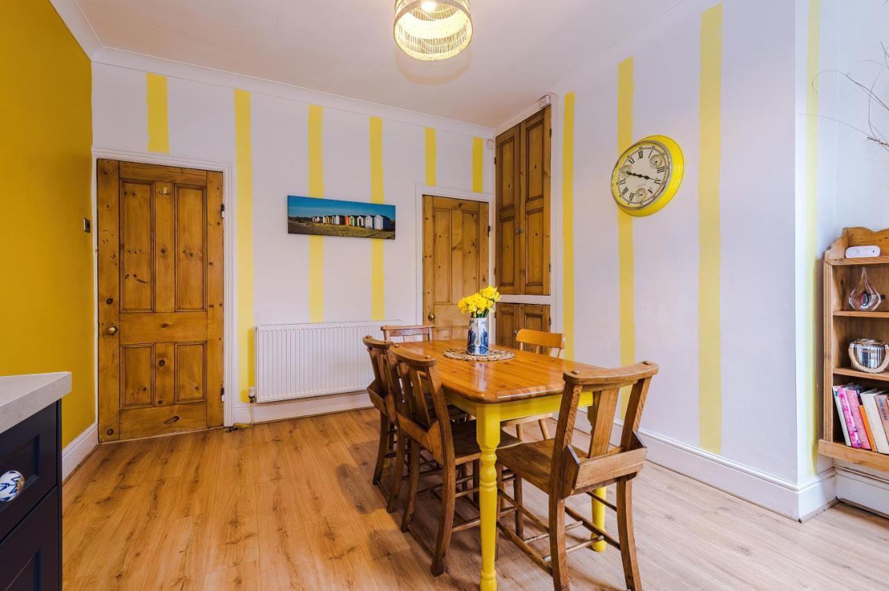 Villa Cosy House With Garden & Parking, Sheffield Exterior foto