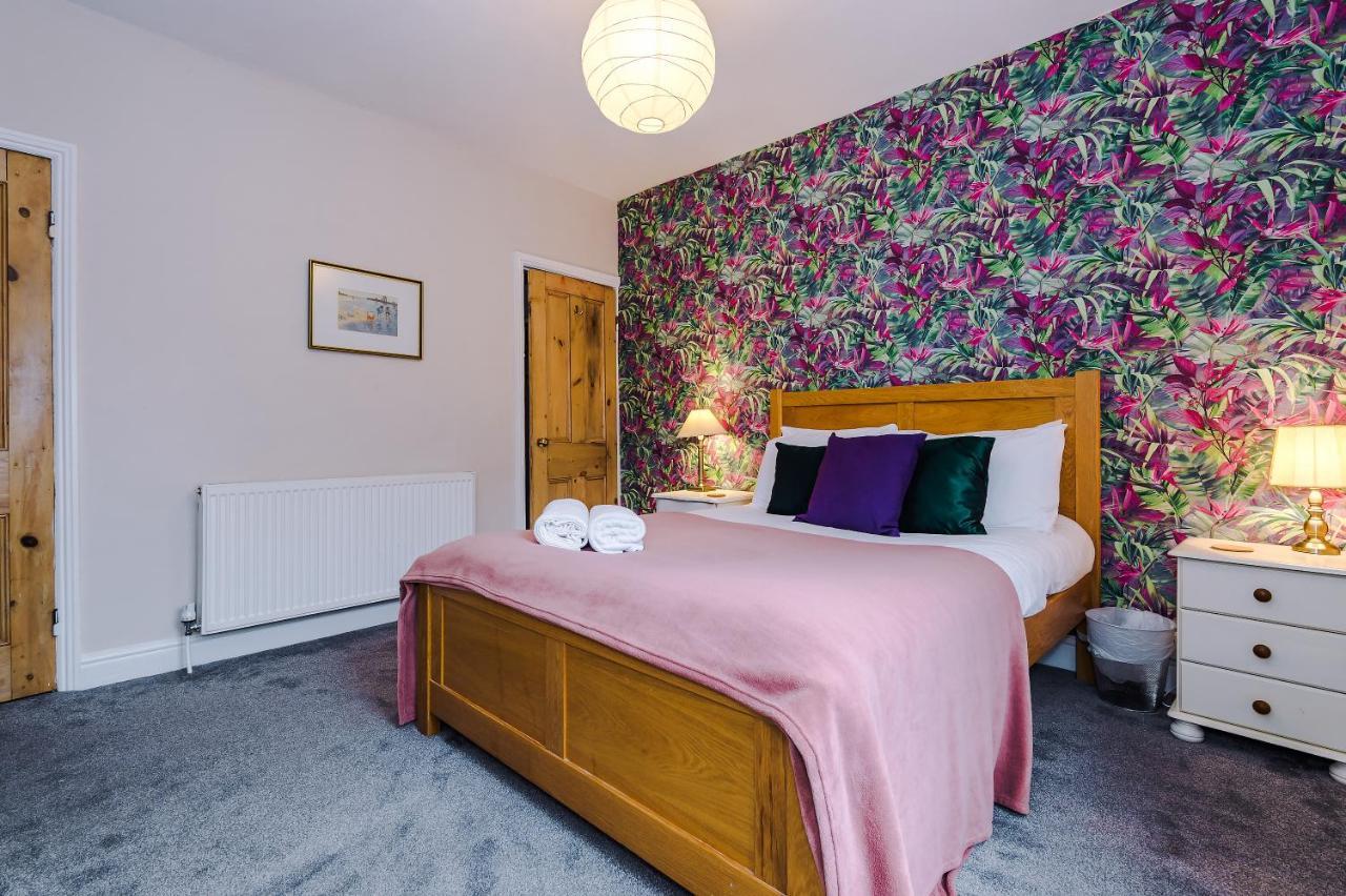 Villa Cosy House With Garden & Parking, Sheffield Exterior foto
